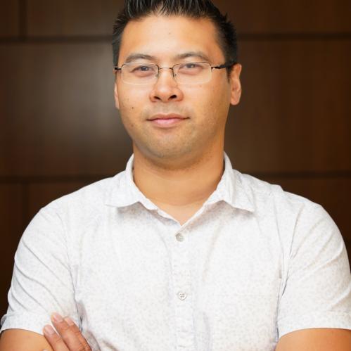 headshot of Mark DeGuzman