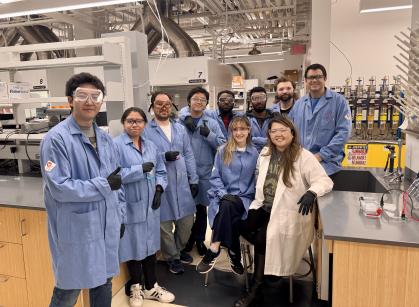 photo of members of the Izgu laboratory