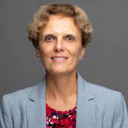 Headshot of Yulia Strizhakova