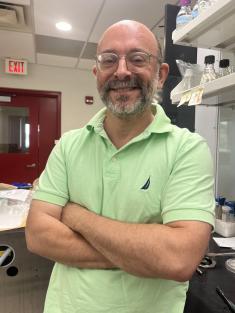 Image of Rutgers professor Mikel Zaratiegui in a lab